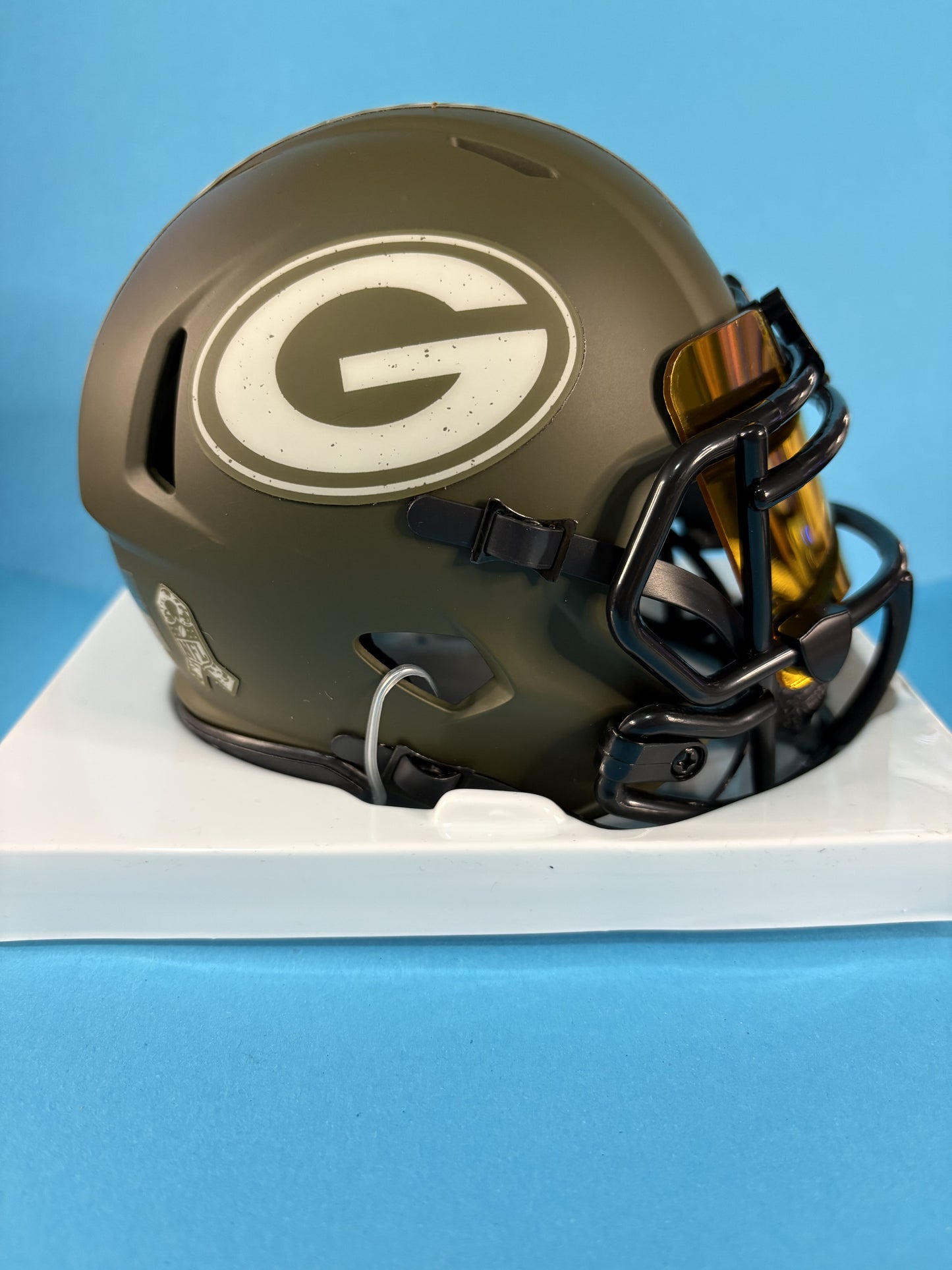 Unsigned- Green Bay Packers Salute Speed Mini Helmet w/ Champagne Gold Visor